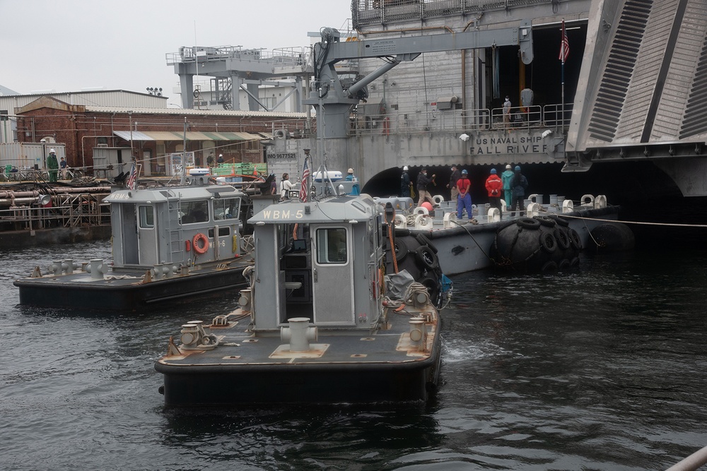 FLEET ACTIVITIES YOKOSUKA DRY DOCK OPERATIONS