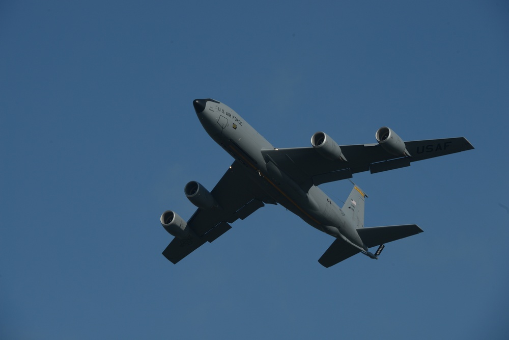 KC-135 take off