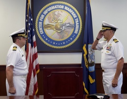 Center for Information Warfare Training Holds Change of Command