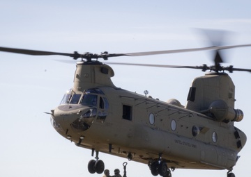 Iowa and North Dakota National Guard team up for sling-load training