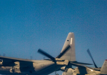 VMM-363 conducts tactical air-to-air refueling exercise