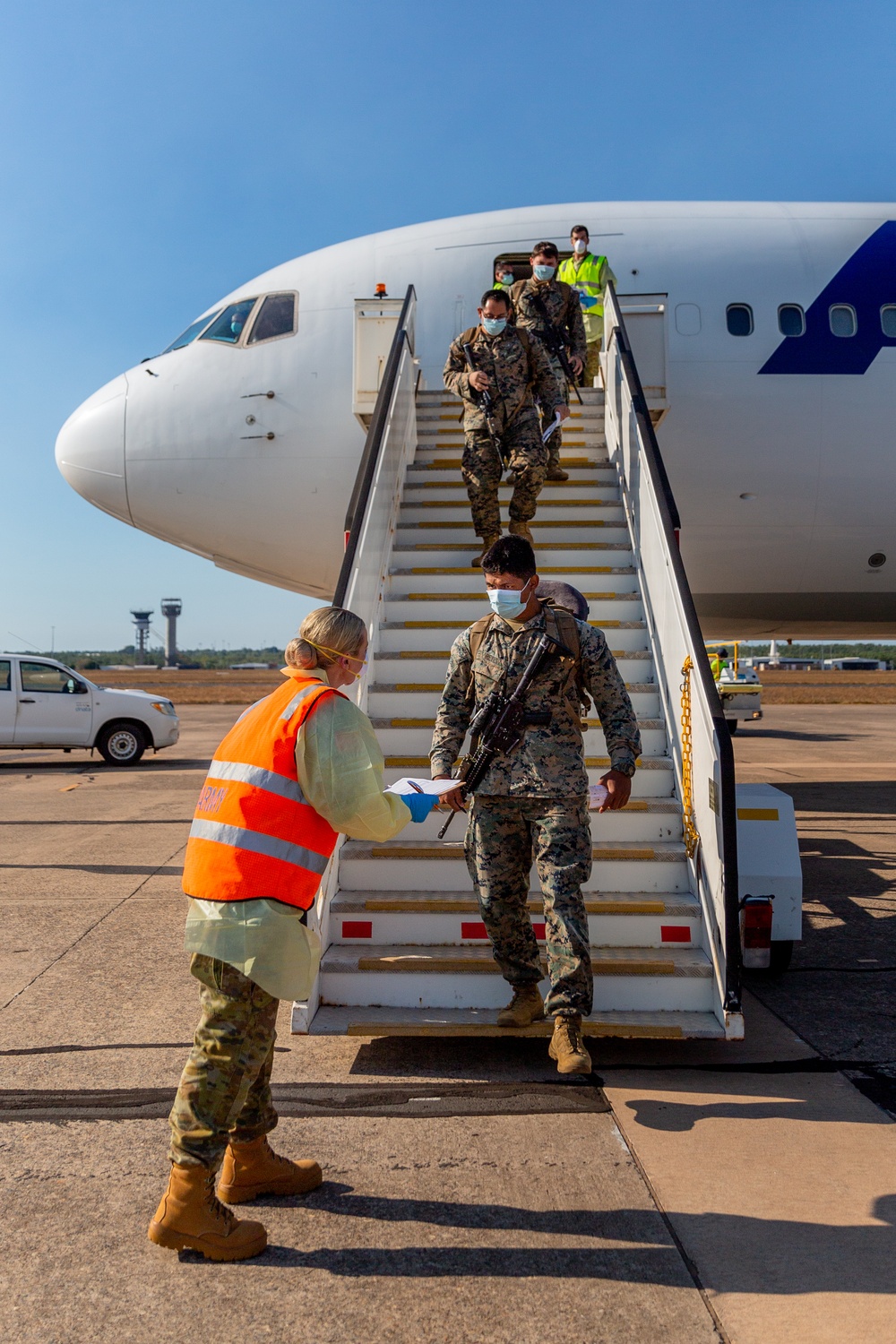 Final wave of Marines arrive in Darwin