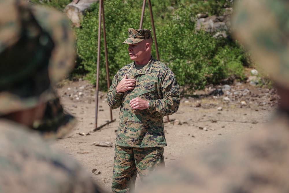 Maj. Gen. Martin speaks to Marines with 4th Recon