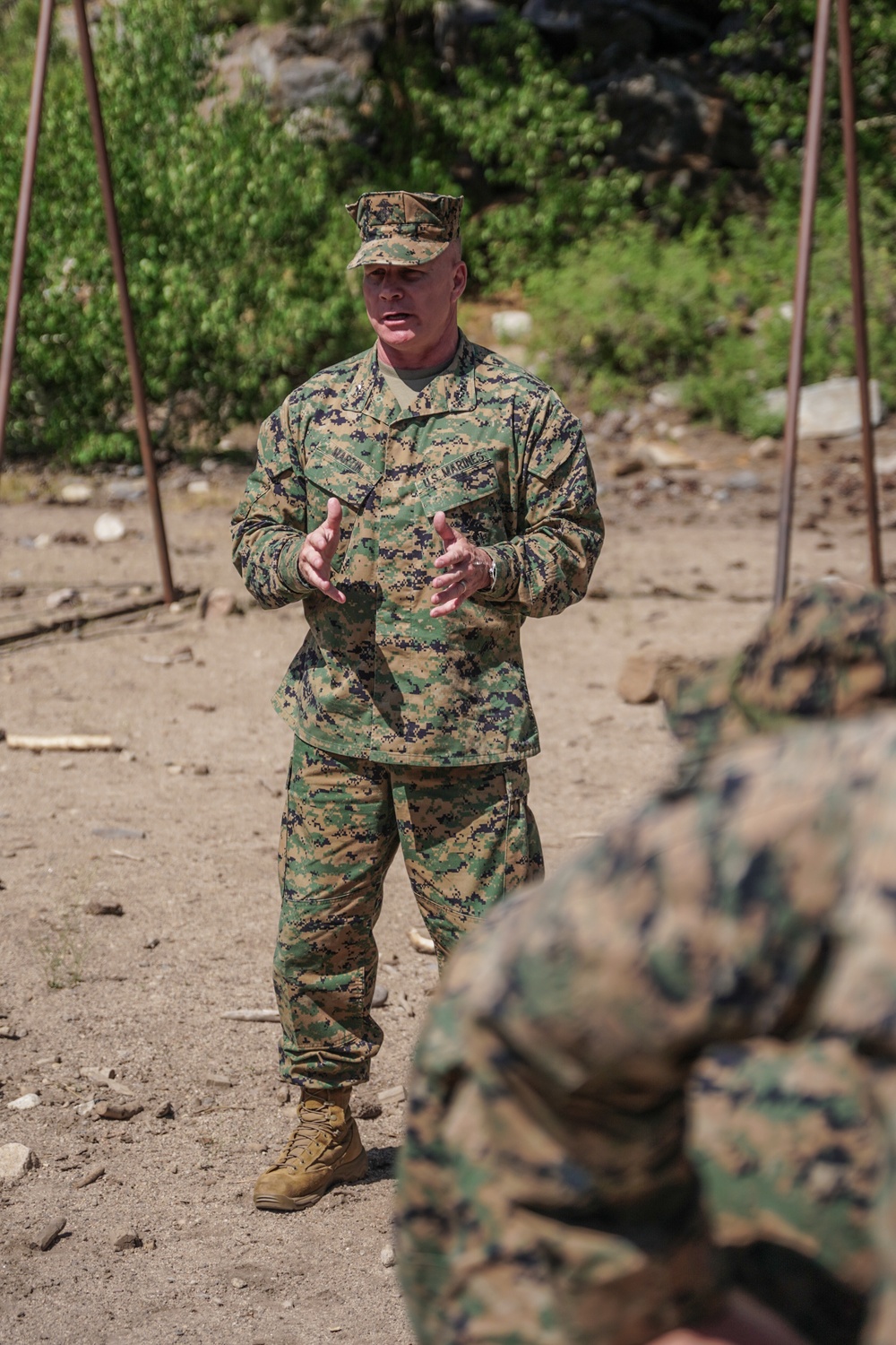 Maj. Gen. Martin speaks to Marines with 4th Recon