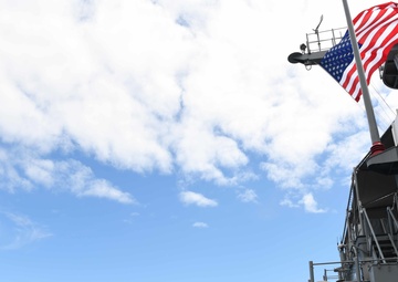 Crews of U.S. Navy and JMSDF mine countermeasures ships perform PASSEX upon conclusion of Mine Warfare Exercise (MIWEX) 2JA 2020