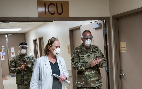 U.S. Army Maj. Gen. Glaser visits medical centers in Texas