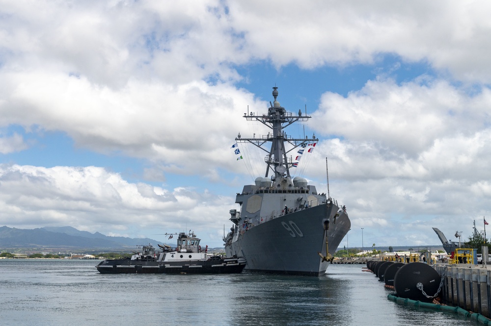 Pearl Harbor Ships Sortie in Response to Hurricane Douglas