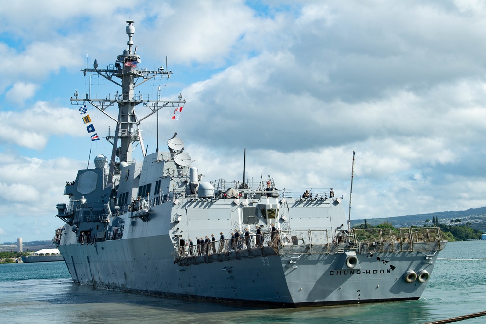 U.S. Navy Ships Get Underway in Preparation for Hurricane Douglas