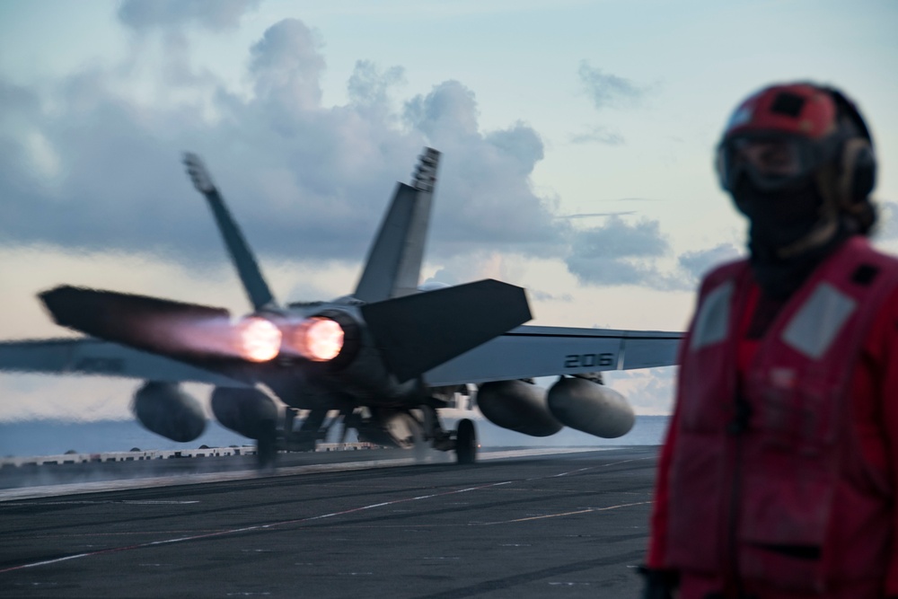 USS Ronald Reagan (CVN 76) Flight Operations