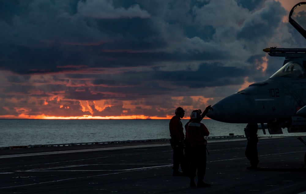 USS Ronald Reagan (CVN 76) Flight Operations