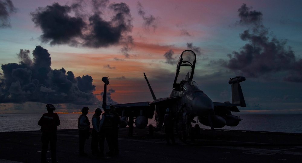 USS Ronald Reagan (CVN 76) Flight Operations