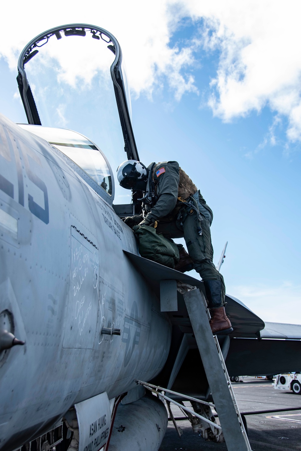 USS Ronald Reagan (CVN 76) Flight Operations