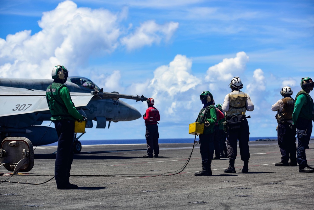 USS Ronald Reagan (CVN 76) Flight Operations