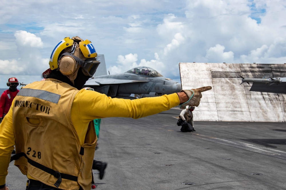 USS Ronald Reagan (CVN 76) Flight Operations