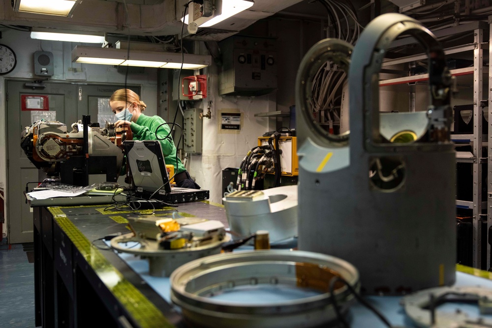 USS Ronald Reagan (CVN 76) Undwerway Operations