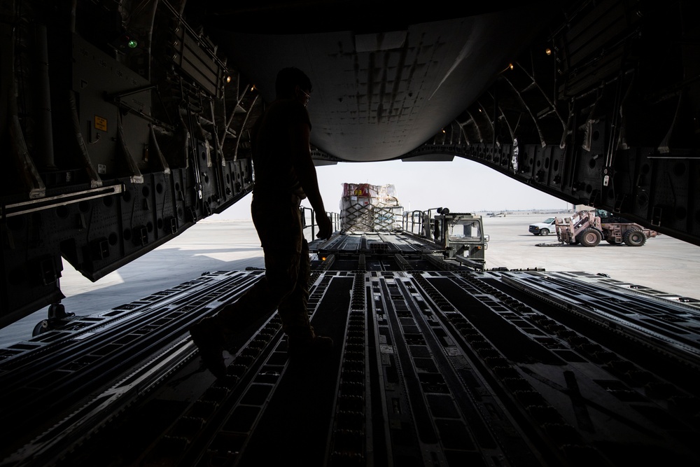 C-17s Move Cargo Through AFCENT AOR