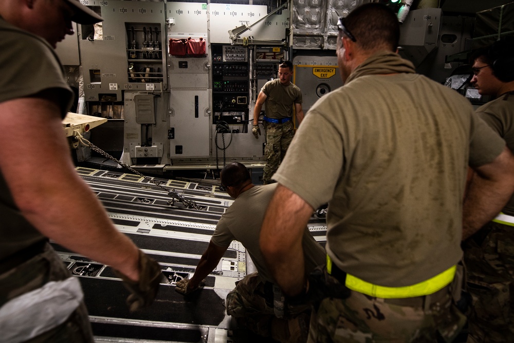 C-17s Move Cargo Through AFCENT AOR