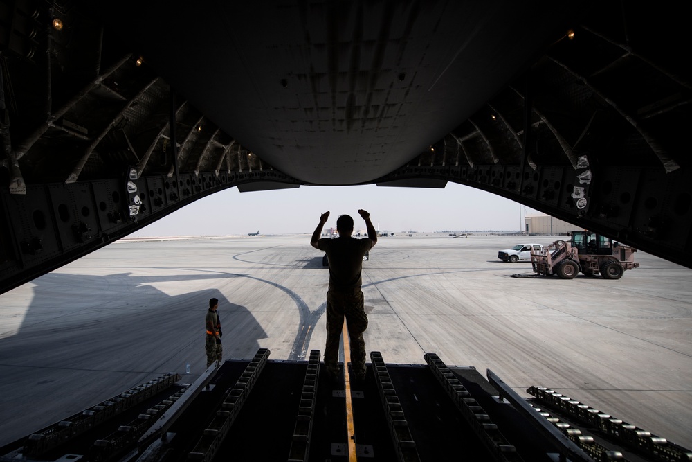 C-17s Move Cargo Through AFCENT AOR