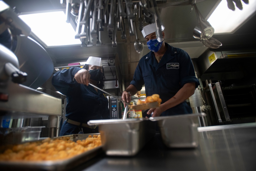 Executive Department Sailors Serve Food