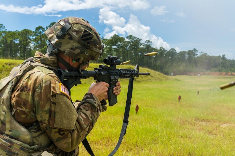 3rd Infantry Division Soldier qualifies on M4 Carbine