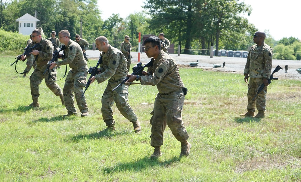 DVIDS - Images - 1/109th IN Soldiers train in short-range marksmanship ...