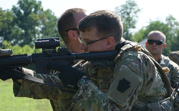 1/109th IN Soldiers train in short-range marksmanship
