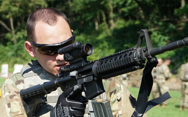1/109th IN Soldiers train in short-range marksmanship