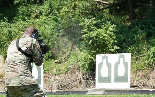 1/109th IN Soldiers train in short-range marksmanship
