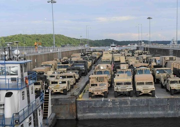 101st Airborne Division Engineer vehicles transit Kentucky Lock