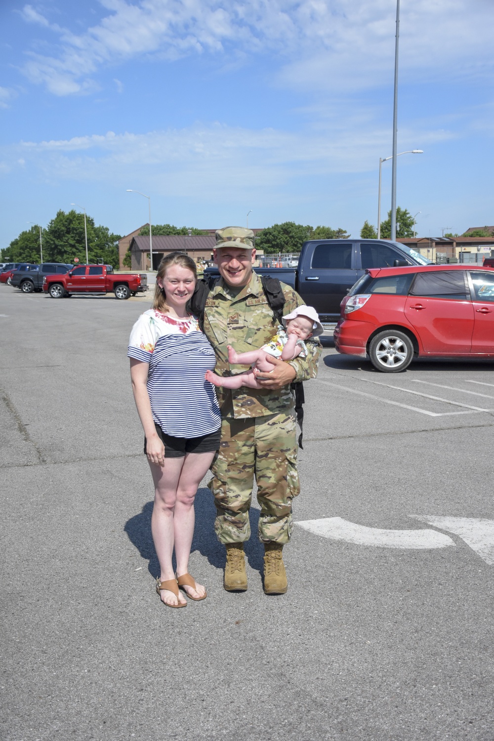 442d Fighter Wing members leave for deployment