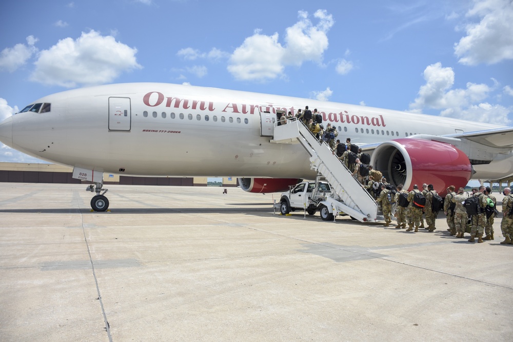 442d Fighter Wing members leave for deployment