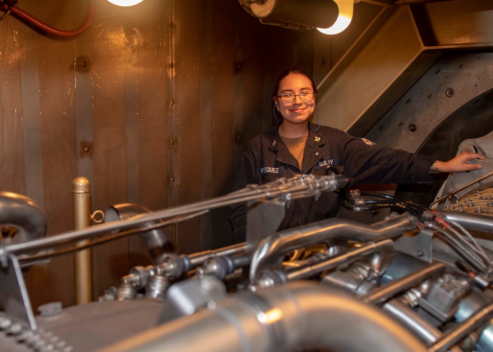 Environmental Portraits aboard USS Mustin