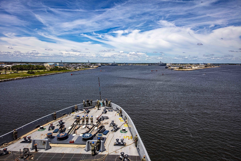 USS New York returns from Deployment