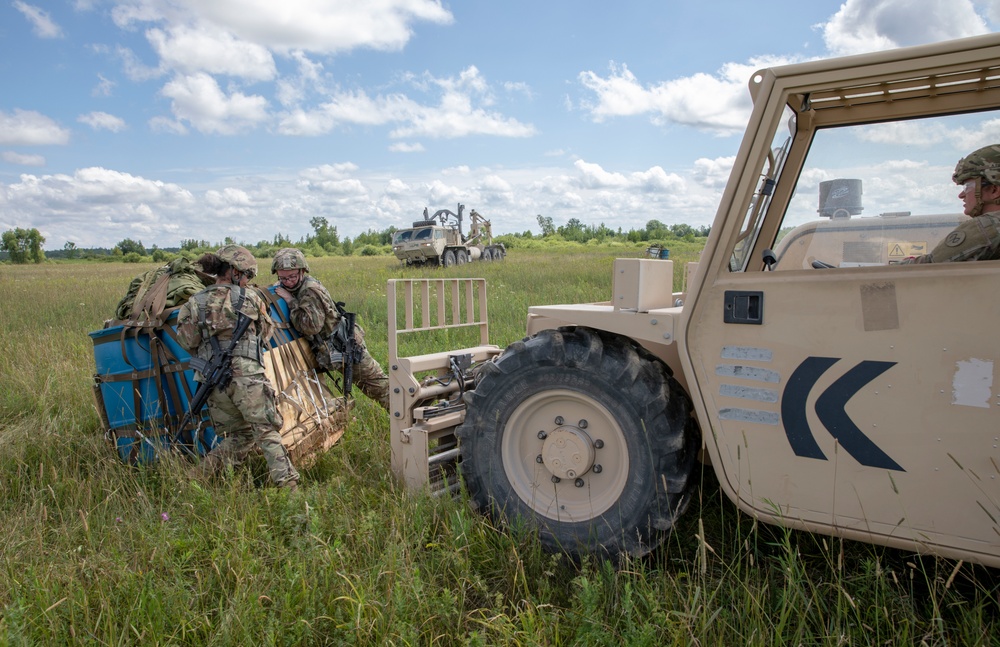 427th BSB Conducts CDS Airdrop Training