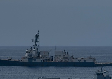 USS Halsey Completes PASSEX with Guatemalan Navy