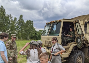 Soldiers stationed in Poland share experiences with local scouts