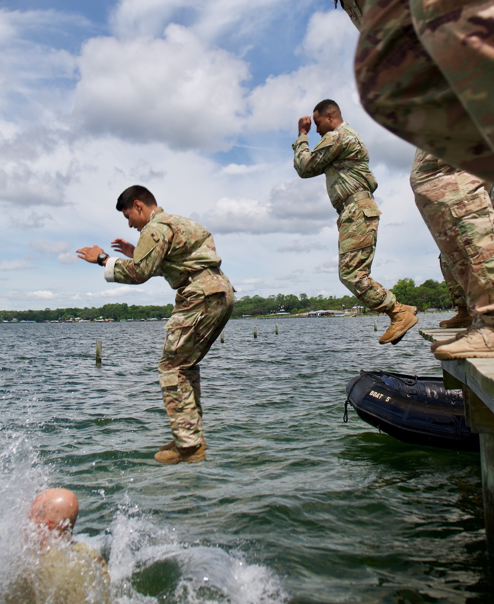 Florida National Guard Soldiers Helo-Cast in Kingsley Lake