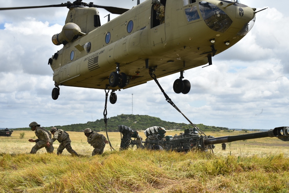 Brave Rifles Conduct Live Artillery Gun Raid Training