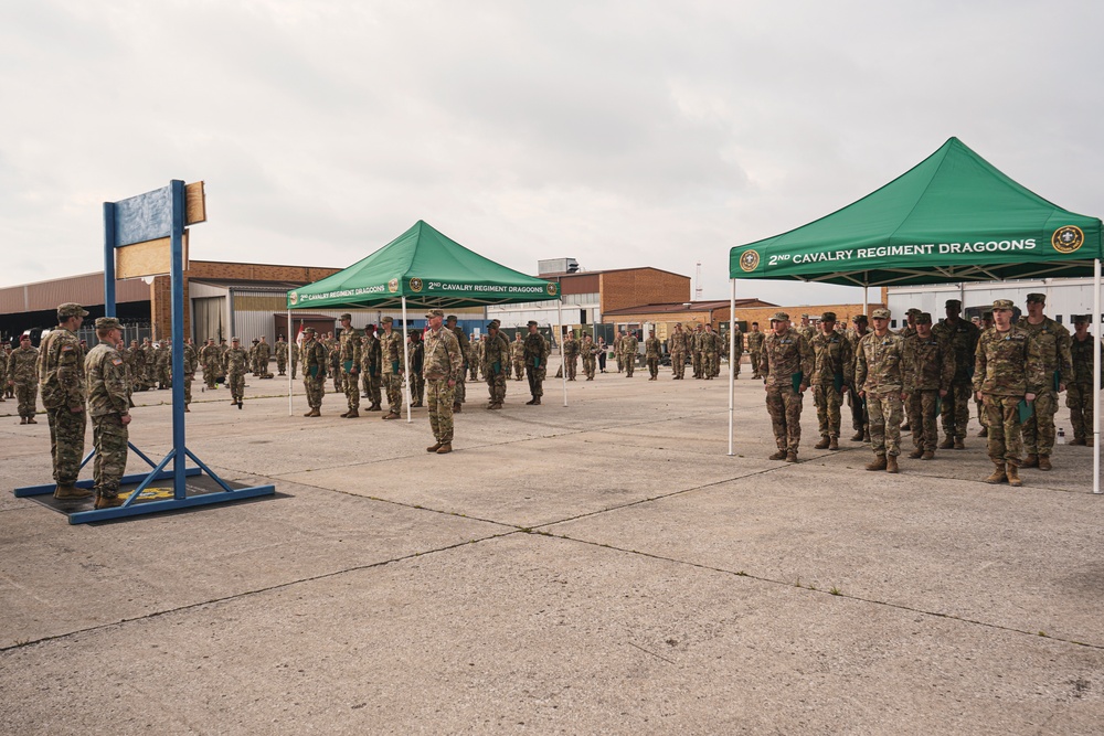 2CR Soldiers earn their EIB and ESB ribbons and awards