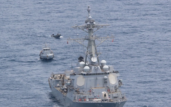 USS Kidd and El Salvadoran Forces Unite for PASSEX