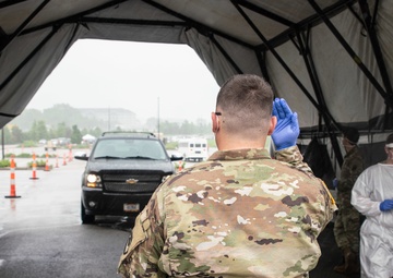 Missouri Guardsmen conduct COVID testing in Independence