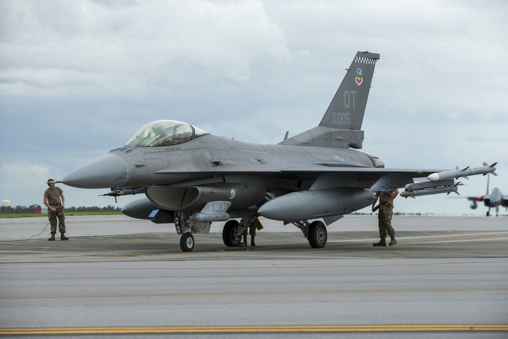 F-16 AESA Test