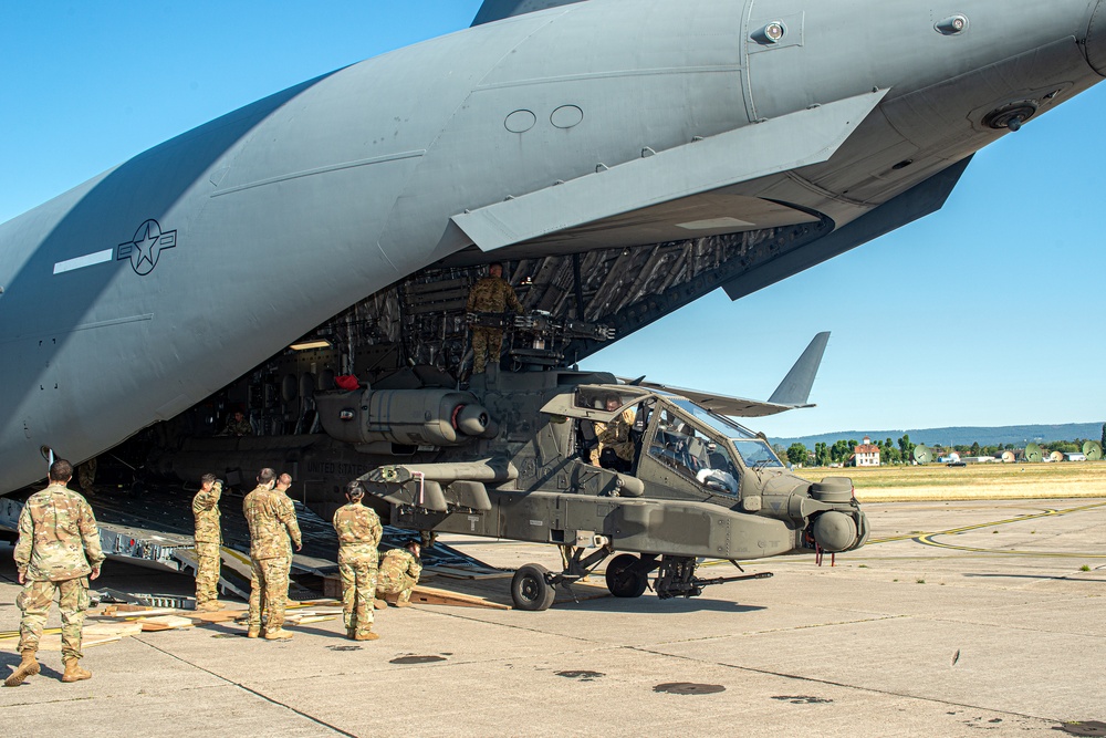 AH-64D Apache helicopters arrive on Lucius D. Clay Kaserne