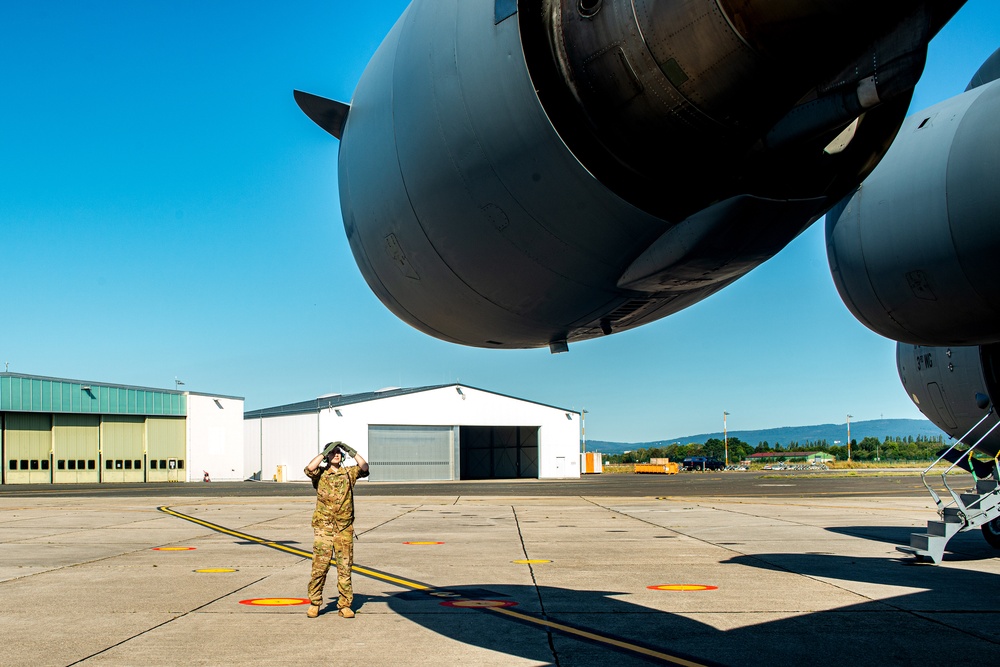 AH-64D Apache helicopters arrive on Lucius D. Clay Kaserne