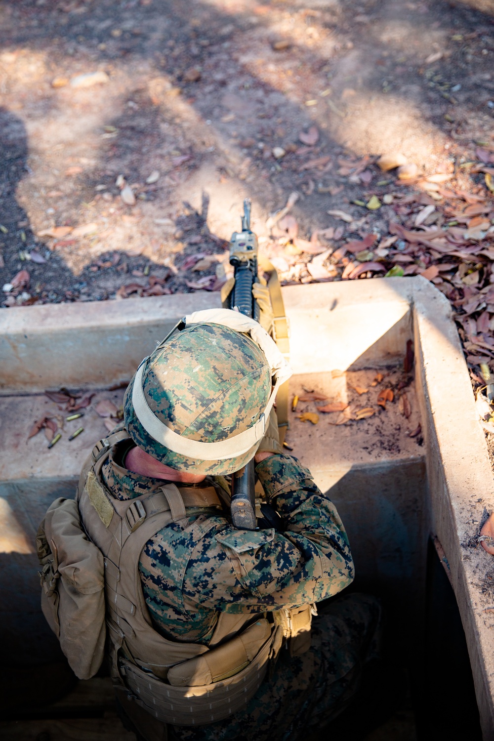 Through the tunnel - U.S. Marines conduct fire and maneuver drills