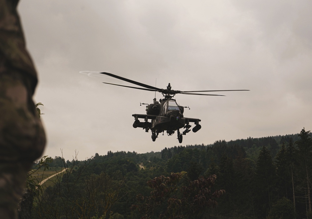 1/2CR executes Apache gunnery training