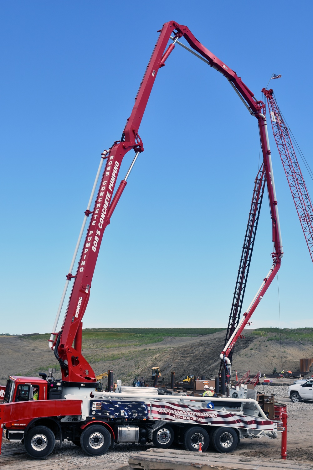 Construction reaches new heights on Red River of the North project
