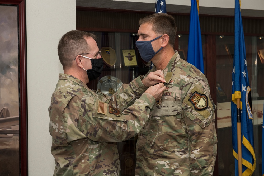 Deputy commander of AFSOC receives Distinguished Service Medal