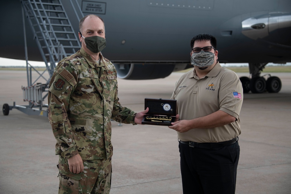 AETC recognizes two Altus maintainers for superior performance