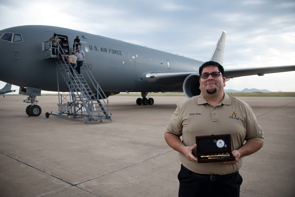 AETC recognizes two Altus maintainers for superior performance